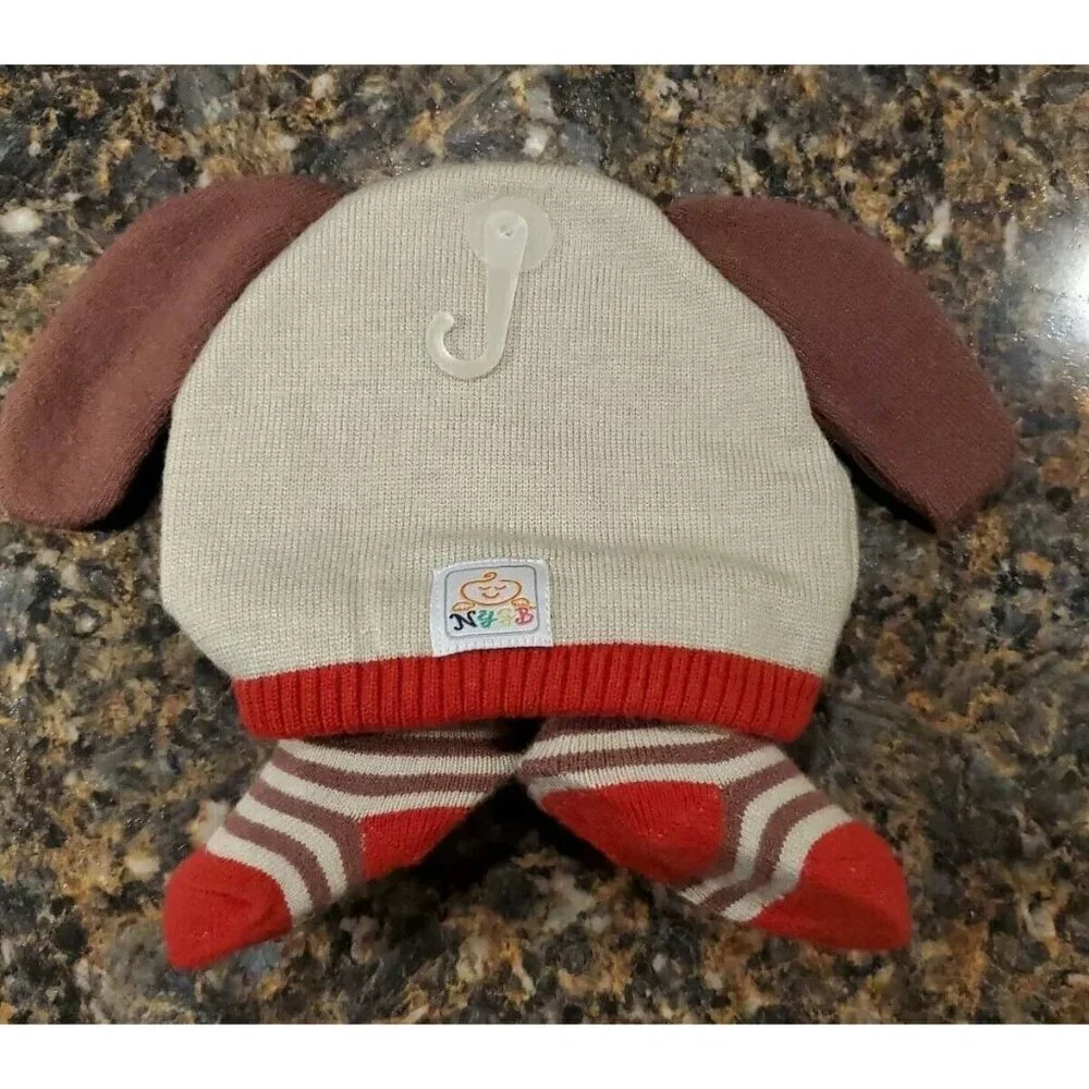 NYGB Infants Soft Sand Dog Hat and Socks Set NWT